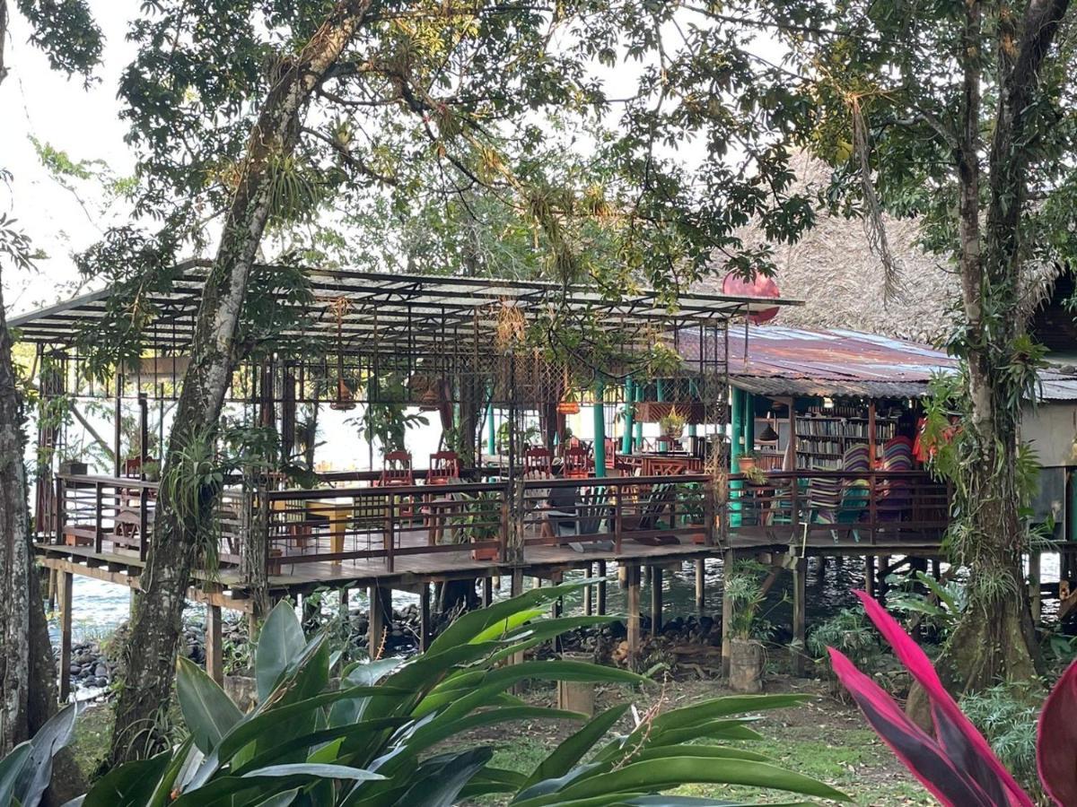 Tortugal Boutique River Lodge Rio Dulce Exterior photo